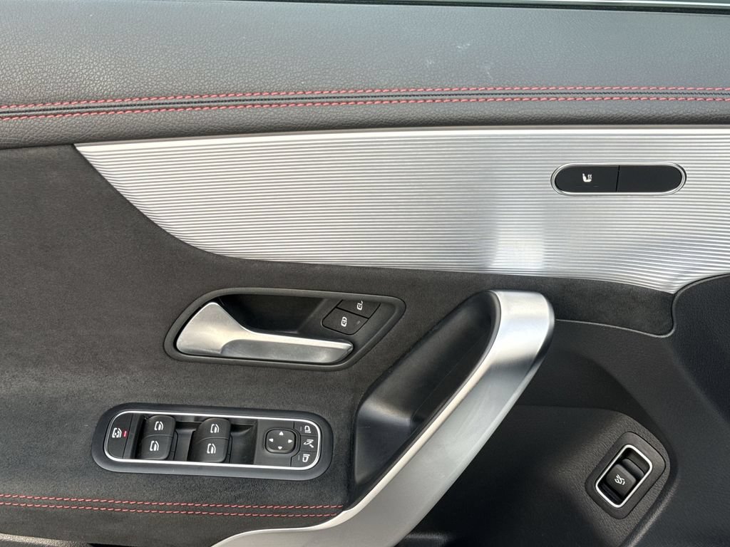 Used 2022 Mercedes-Benz CLA 250 4MATIC image 15