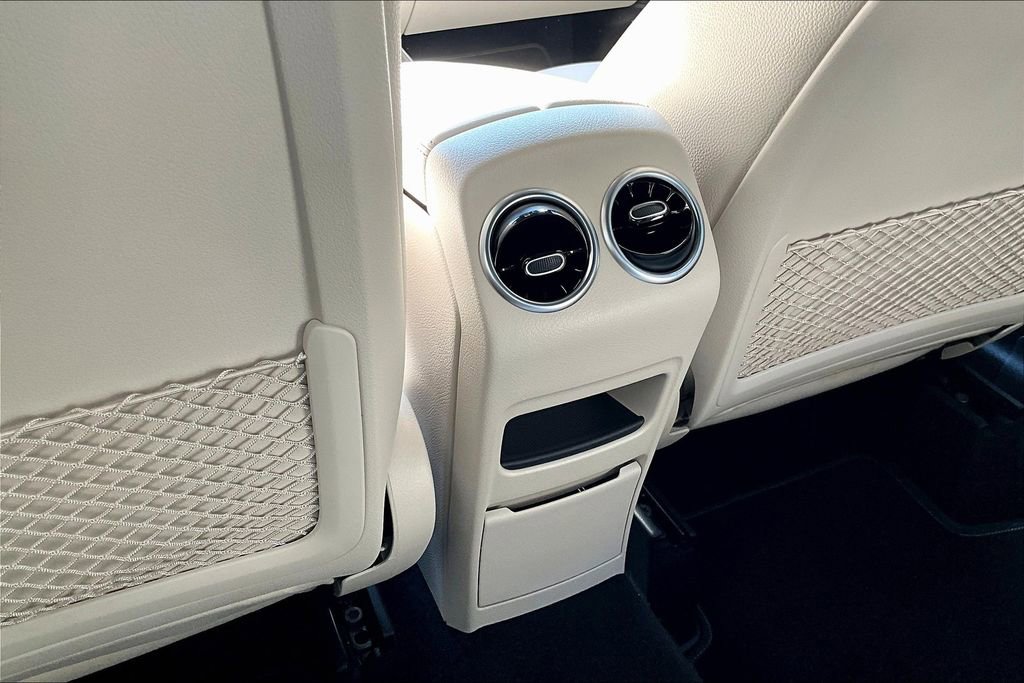 Used 2025 Mercedes-Benz GLA 250 4MATIC image 25