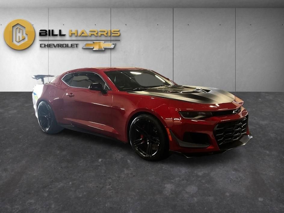 Used 2020 Chevrolet Camaro ZL1 RWD image 11