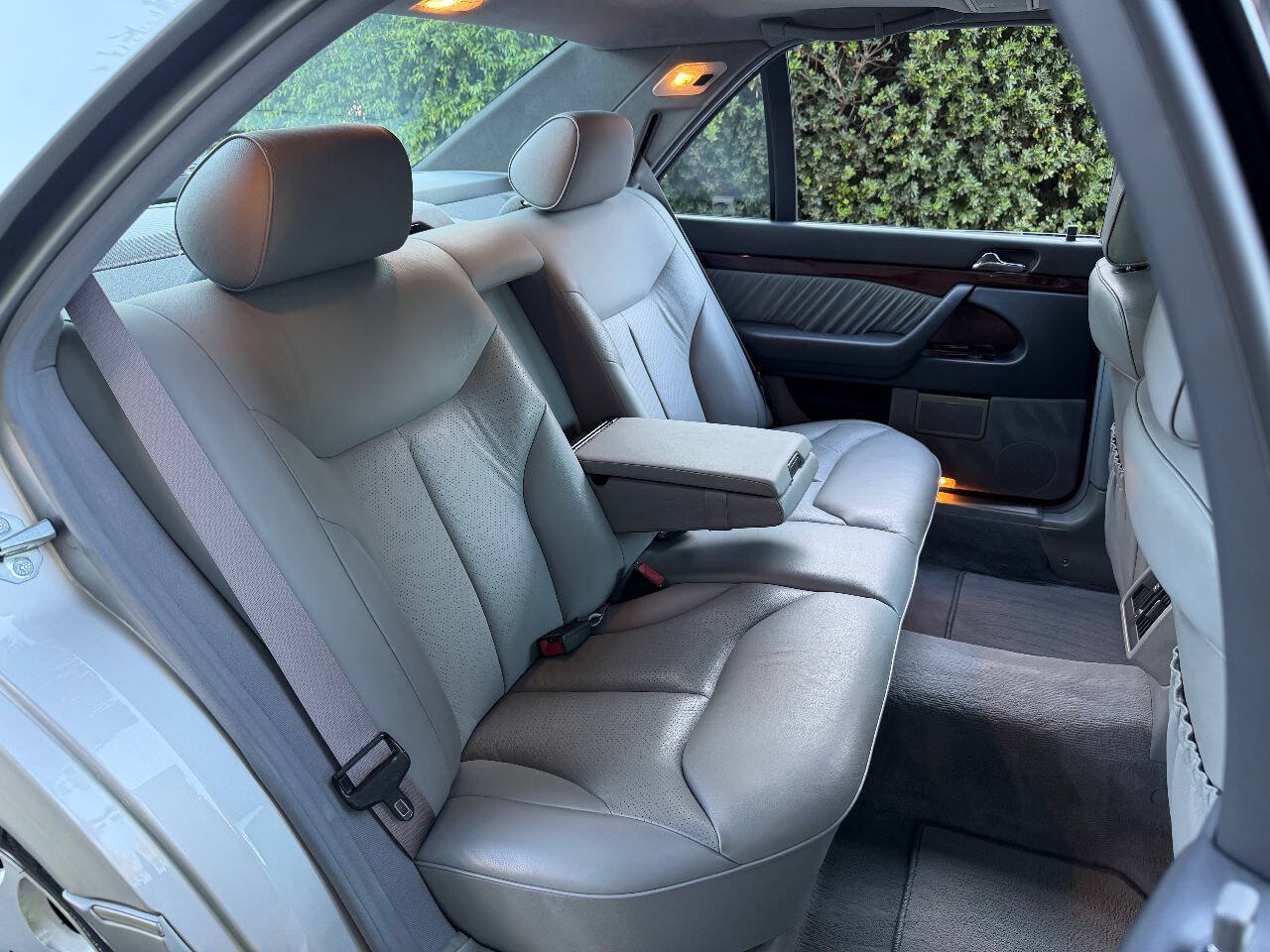 Used 1995 Mercedes-Benz S 320 image 24