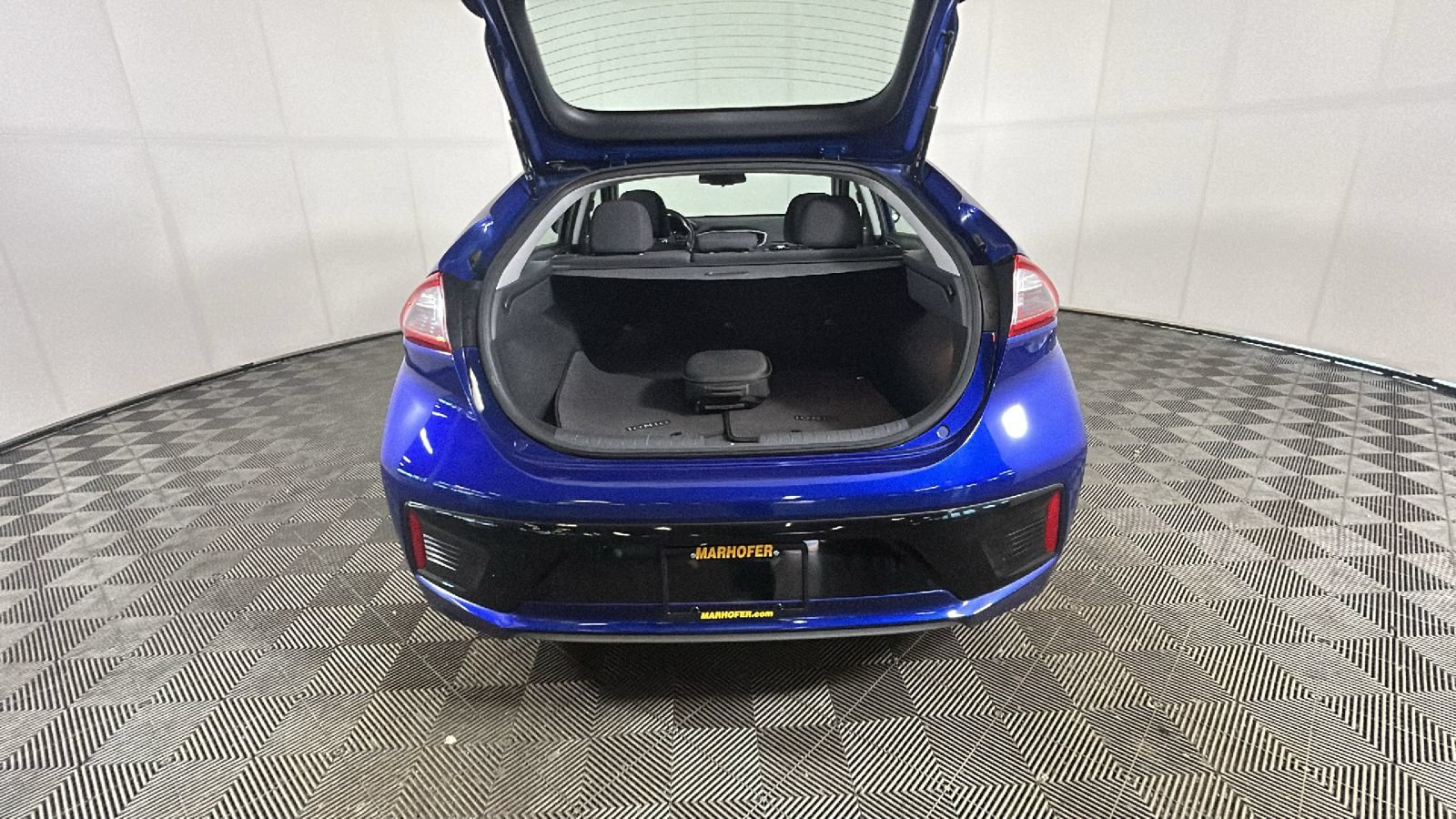 Used 2019 Hyundai Ioniq Electric FWD image 32