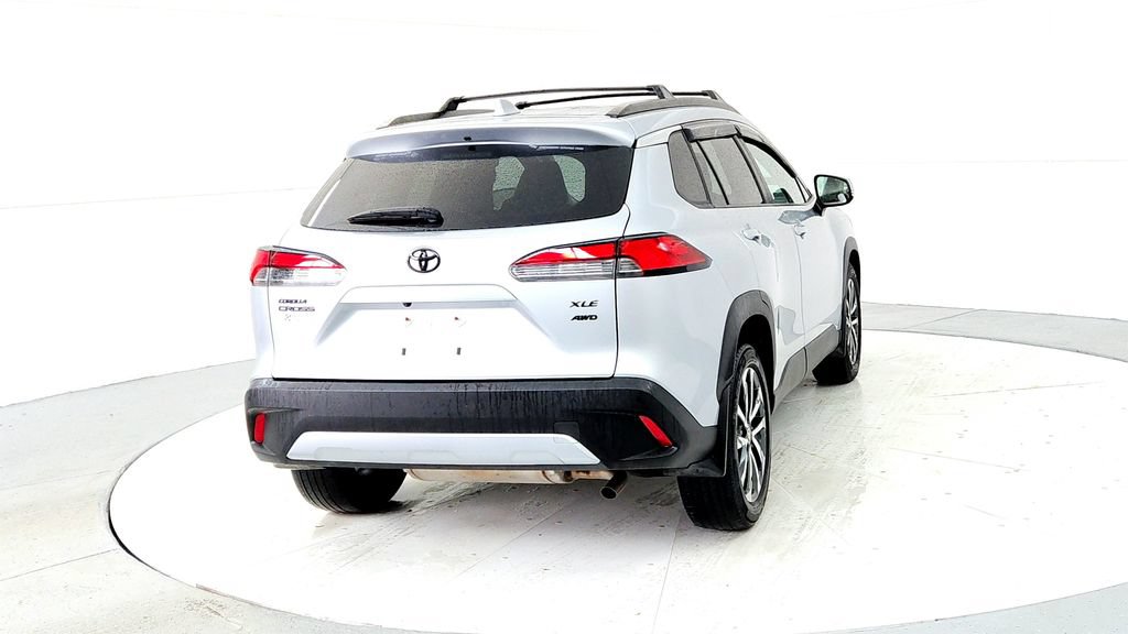 Used 2022 Toyota Corolla Cross XLE w/ Convenience Package AWD/4WD image 5