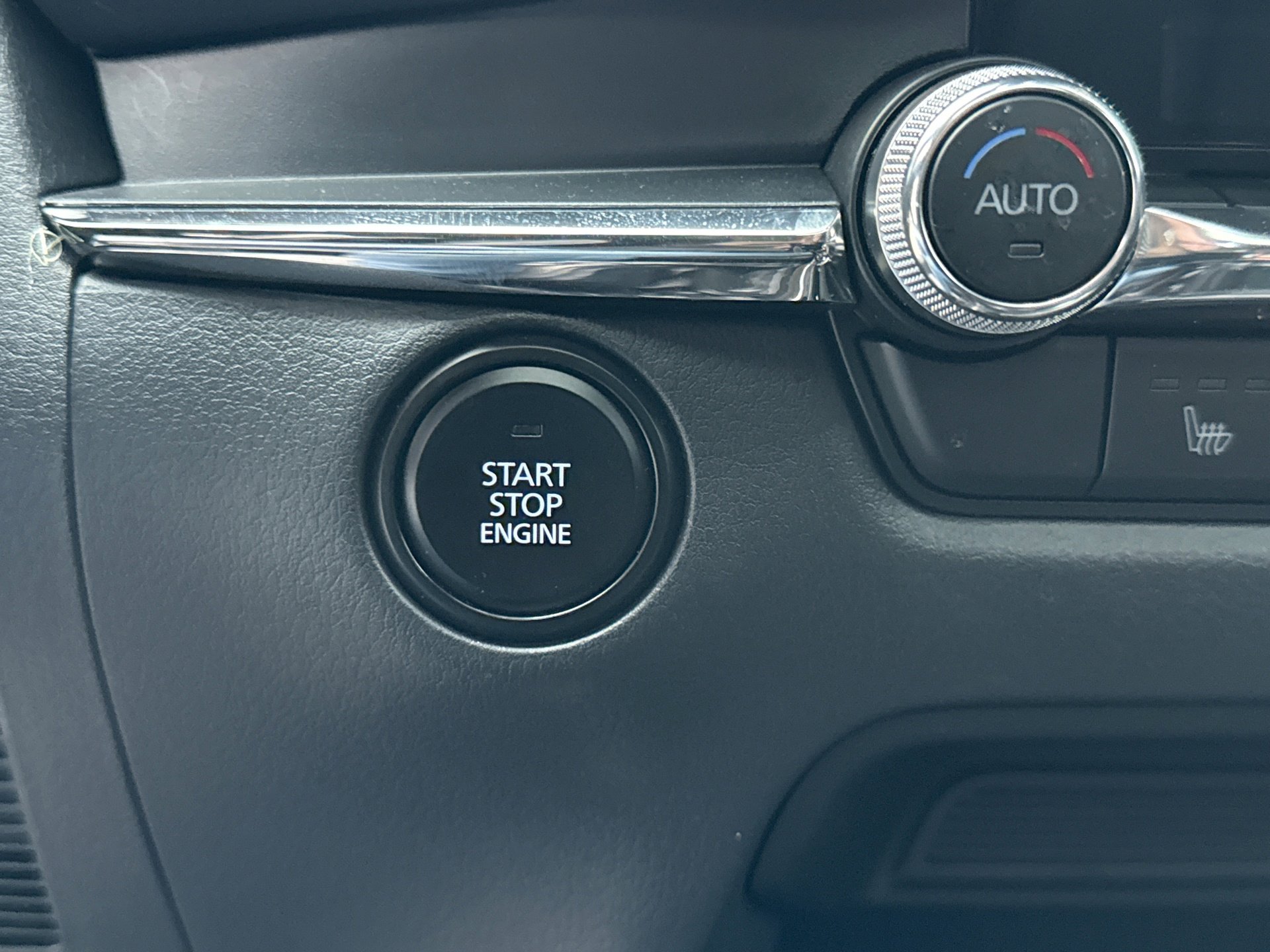 Used 2023 MAZDA CX-30 AWD 2.5 S w/ Premium Package image 21