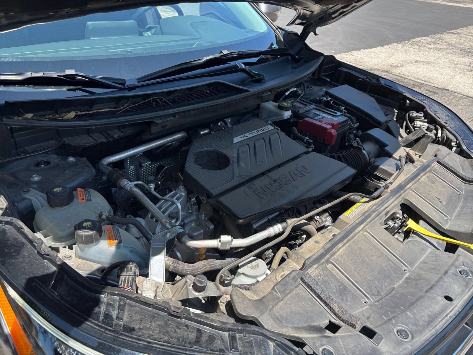 Used 2025 Nissan Rogue SV FWD image 27