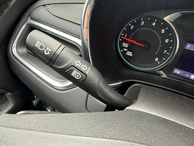 Used 2023 Chevrolet Equinox Premier image 38