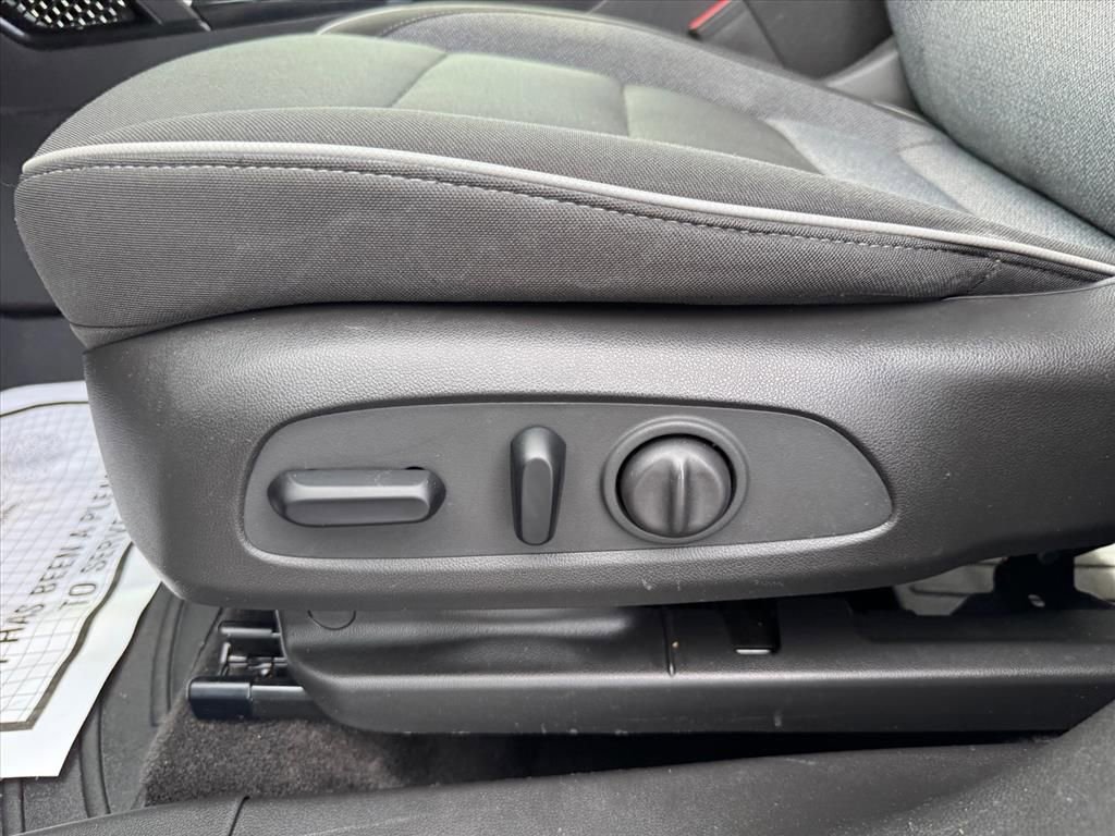 Used 2023 Chevrolet TrailBlazer LT image 14