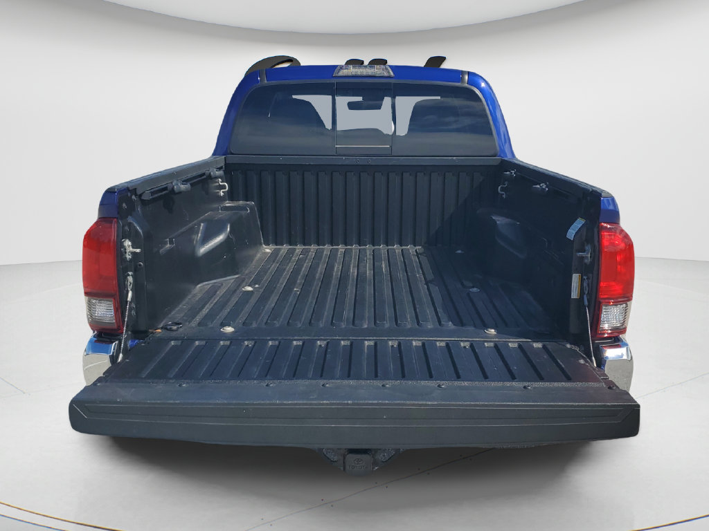 Used 2023 Toyota Tacoma SR5 AWD/4WD image 9