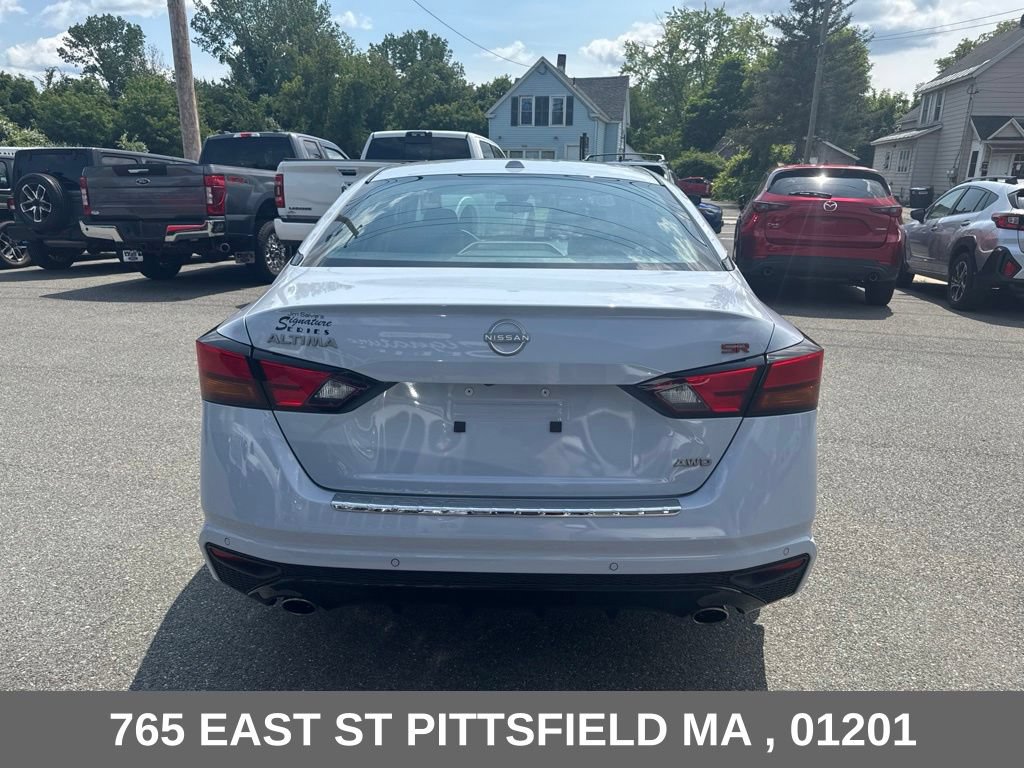 Used 2023 Nissan Altima 2.5 SR AWD/4WD image 7