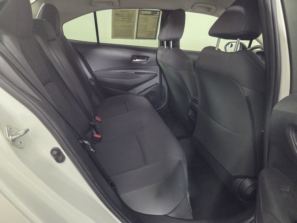 Used 2020 Toyota Corolla LE FWD image 29