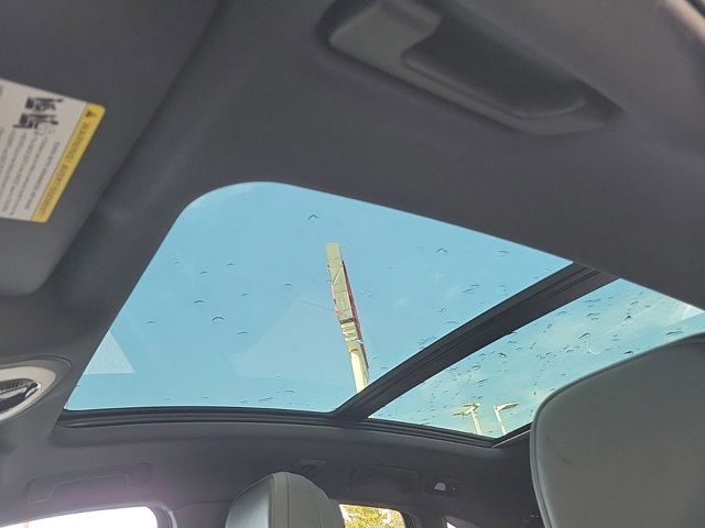 Used 2025 Porsche Macan image 38