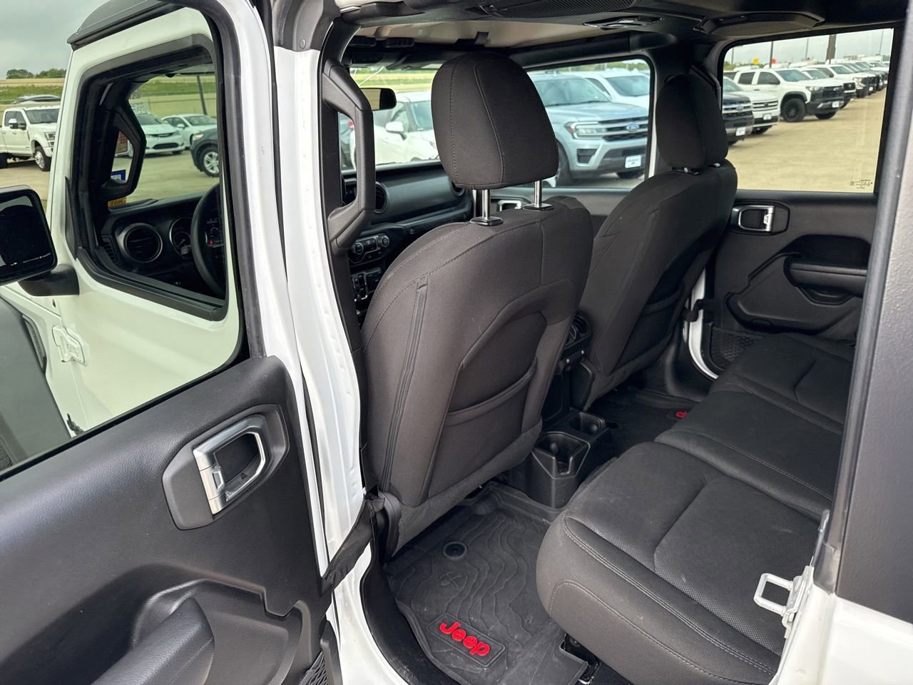 Used 2023 Jeep Wrangler Sport S image 7