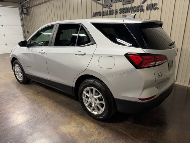 Used 2022 Chevrolet Equinox LS w/ LS Convenience Package image 5