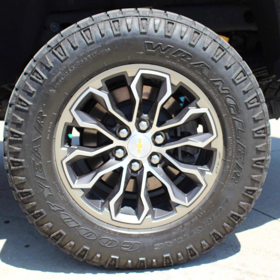 Used 2022 Chevrolet Colorado ZR2 image 15