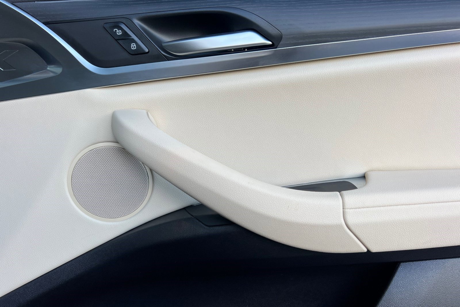 Certified 2024 BMW X3 M40i w/ Premium Package image 22