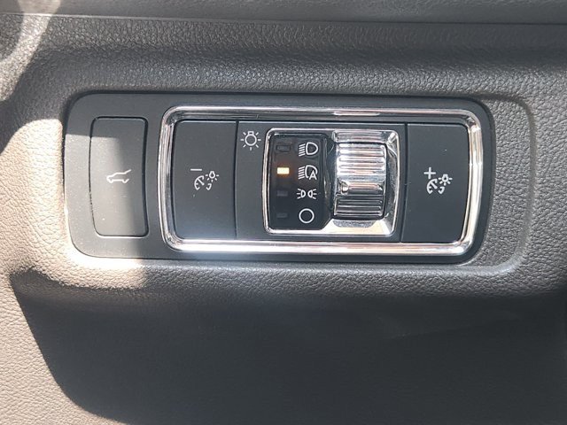 Used 2022 Lincoln Corsair FWD w/ Equipment Group 101A image 20
