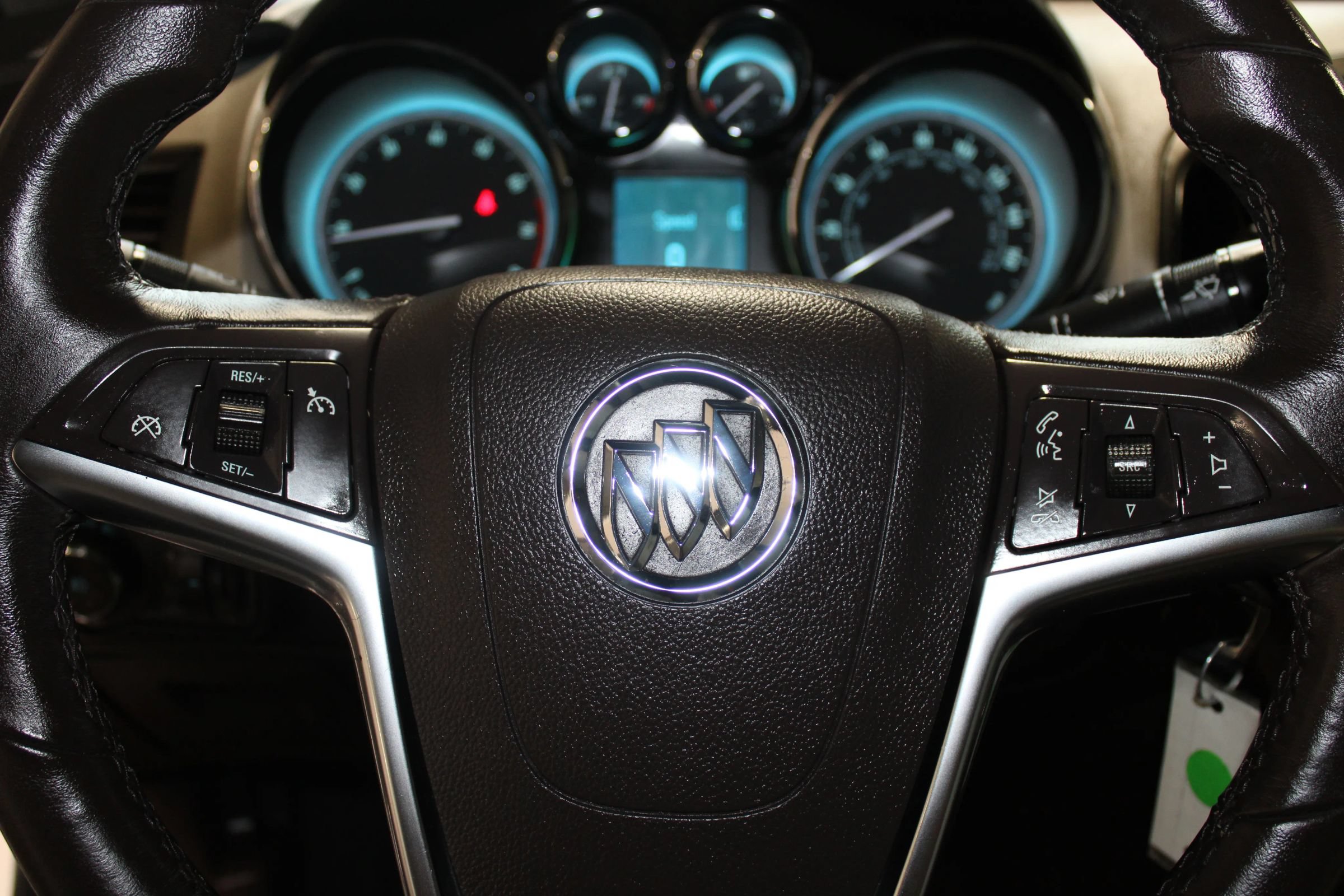 Used 2012 Buick Verano FWD image 16