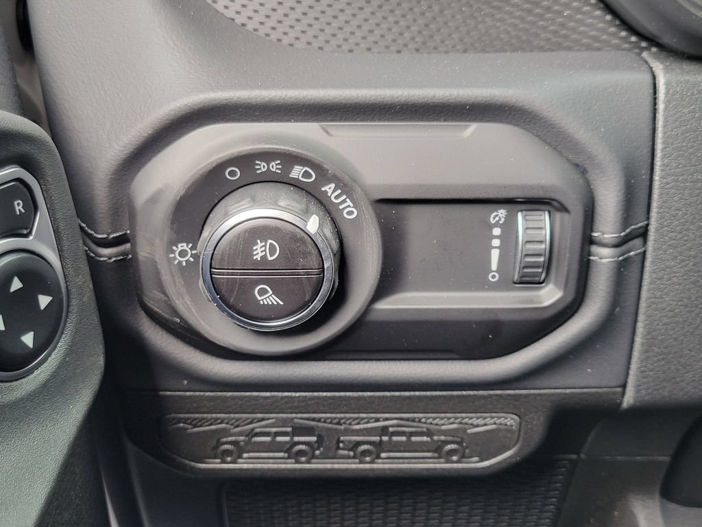 New 2026 Jeep Gladiator Rubicon w/ Safety Group AWD/4WD image 11