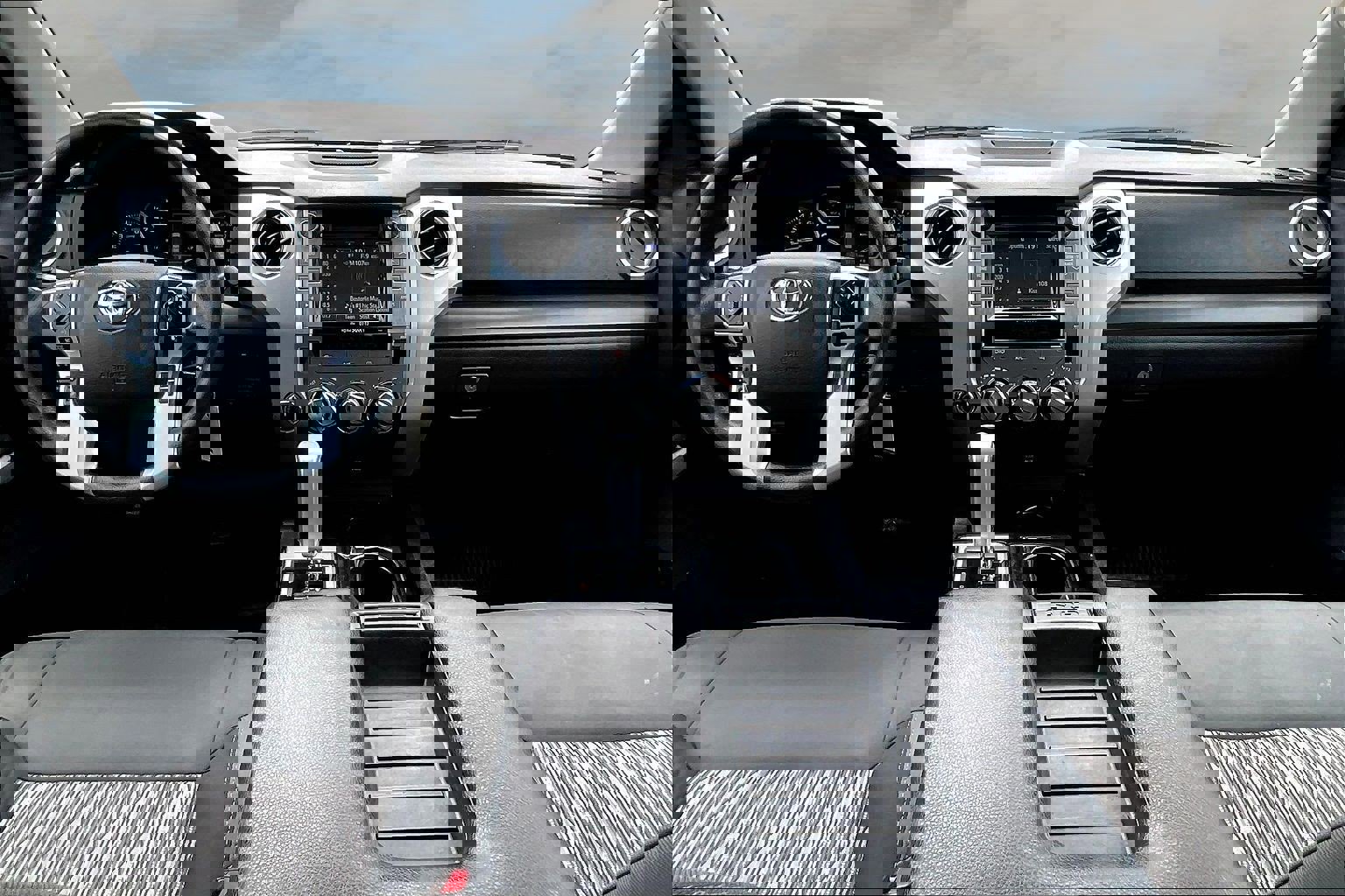 Used 2018 Toyota Tundra SR5 w/ SR5 Upgrade Package image 8