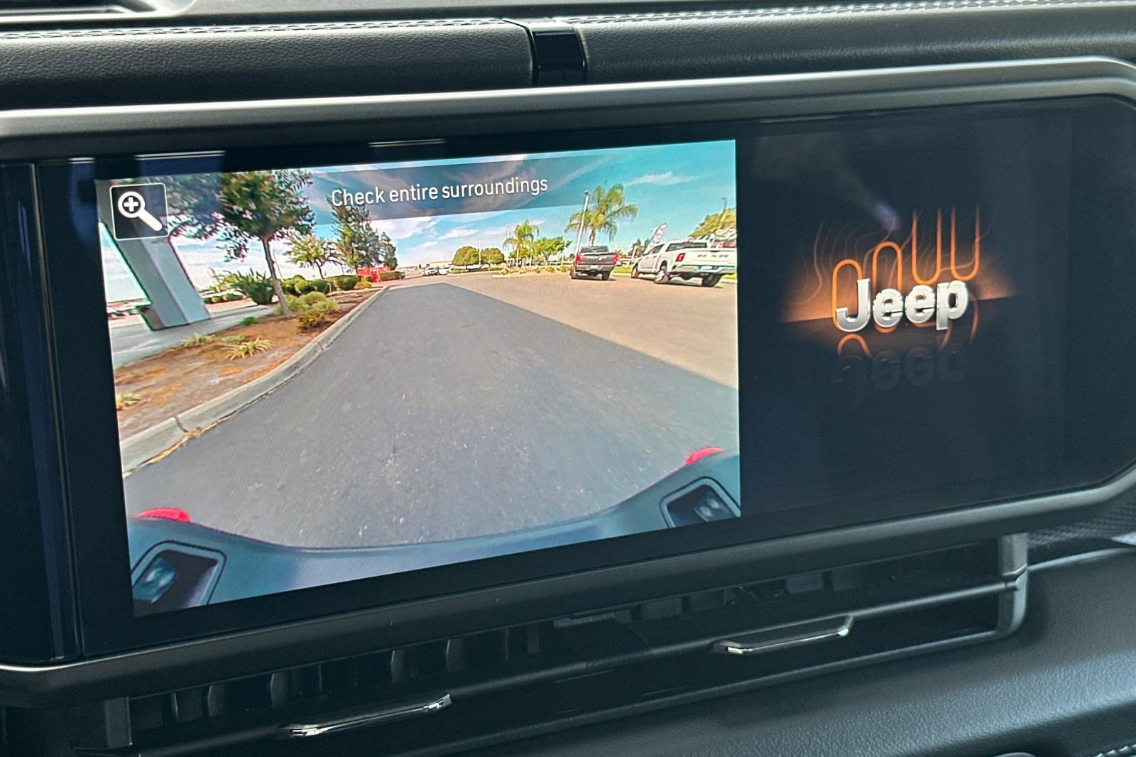 New 2025 Jeep Gladiator Mojave w/ Convenience Group image 18