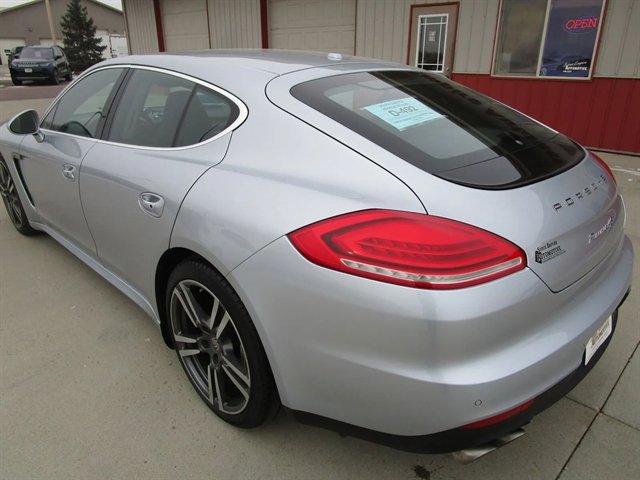 Used 2014 Porsche Panamera S image 9