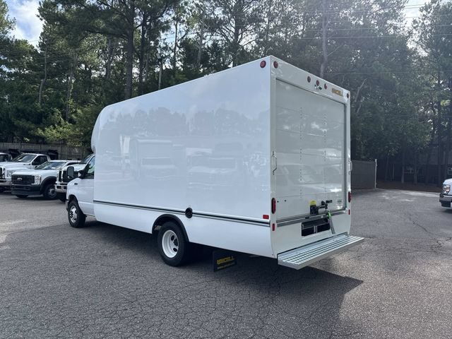 New 2027 Ford E-350 and Econoline 350 Super Duty w/ Power Equipment Group RWD image 6