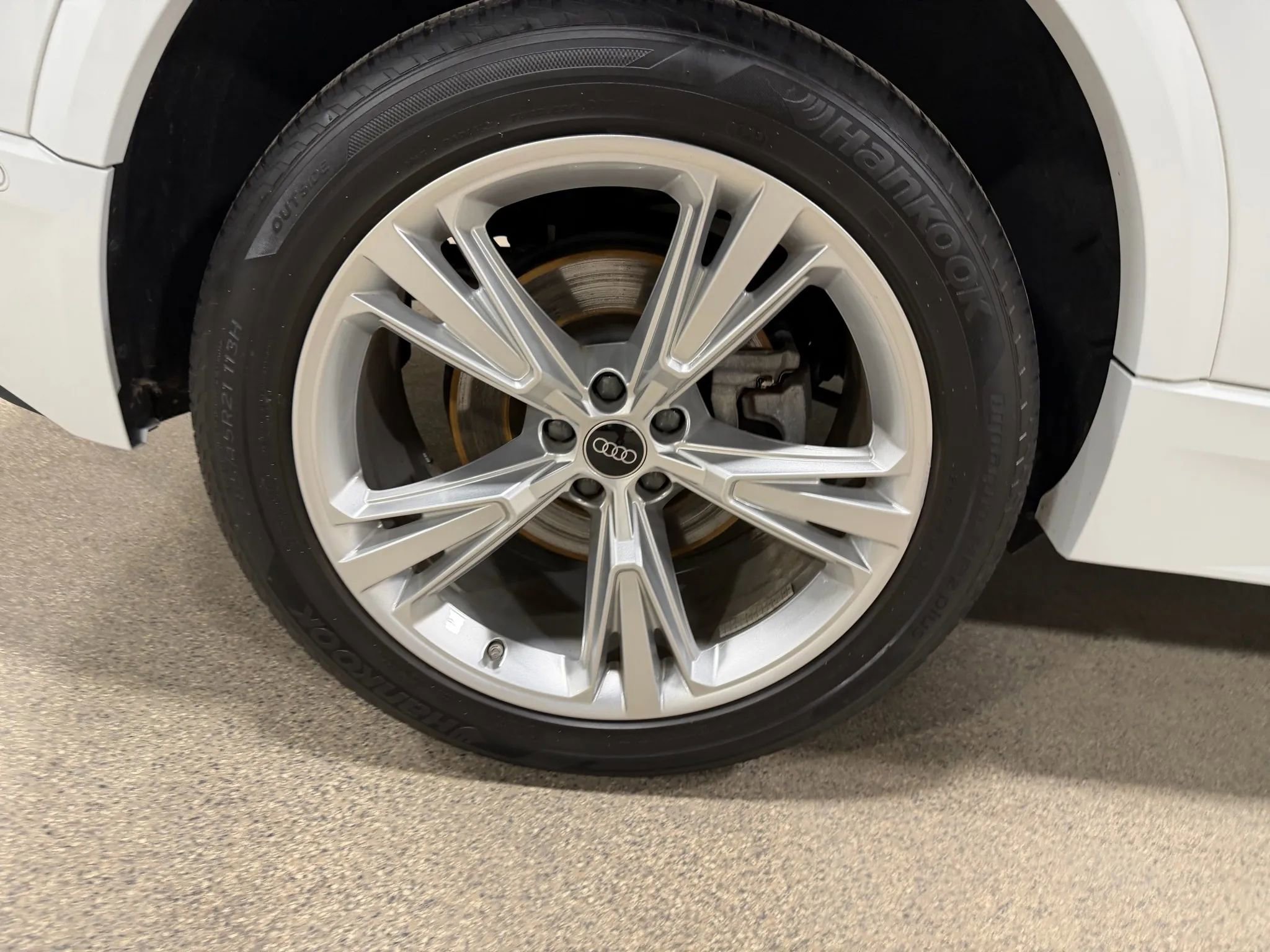 Used 2023 Audi Q8 Premium w/ Convenience Package image 63