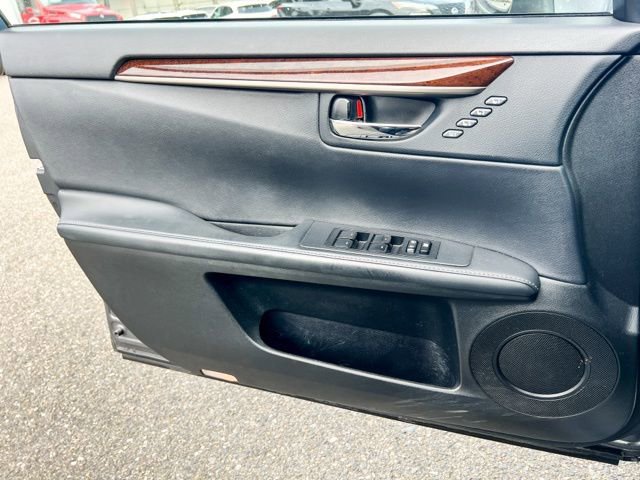 Used 2014 Lexus ES 350 w/ Luxury Package image 19