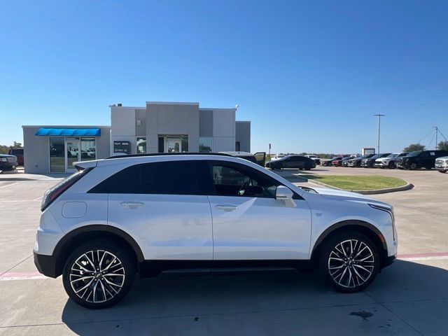 Used 2025 Cadillac XT4 Sport FWD image 4