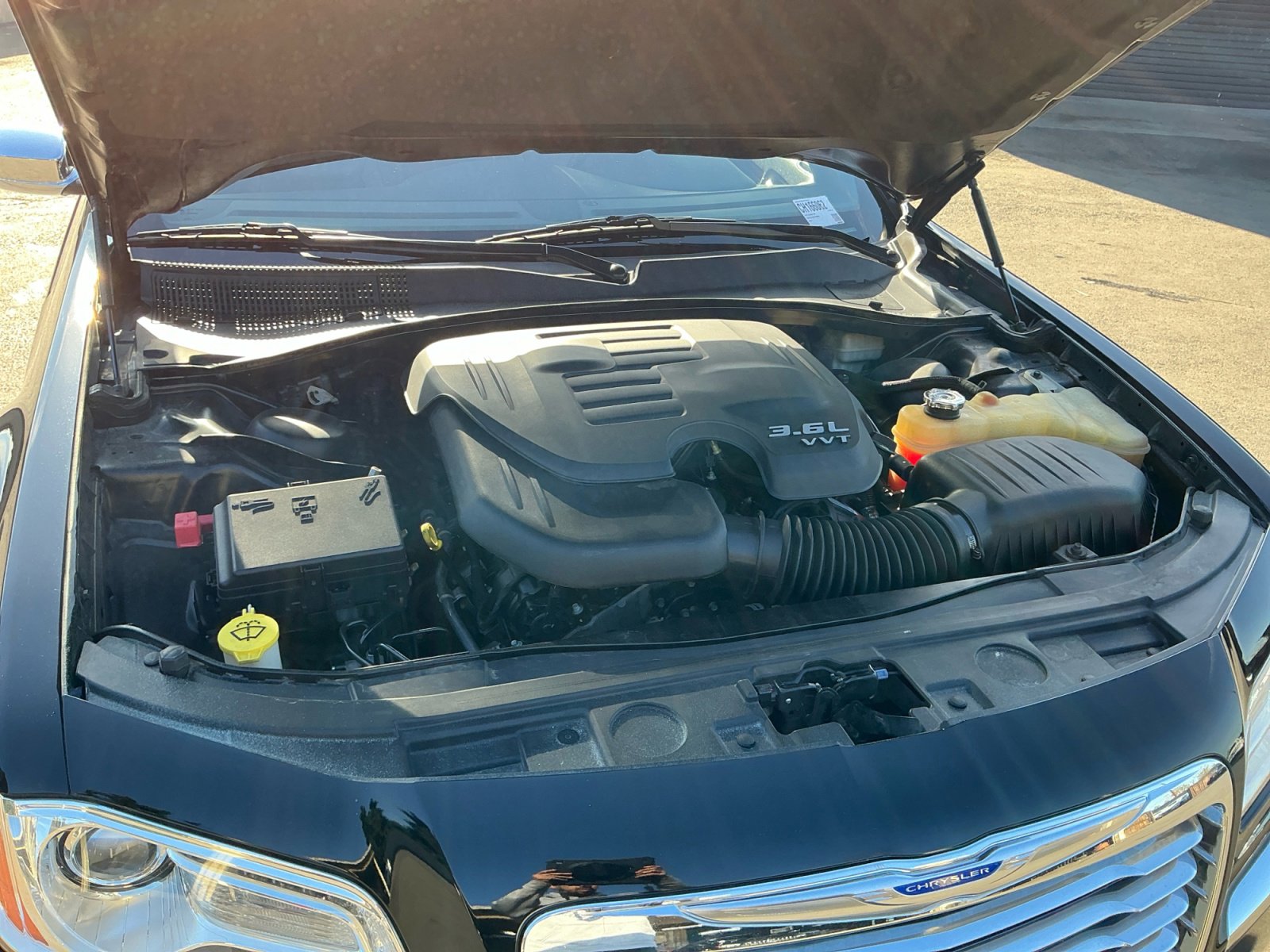 Used 2012 Chrysler 300 Limited image 22