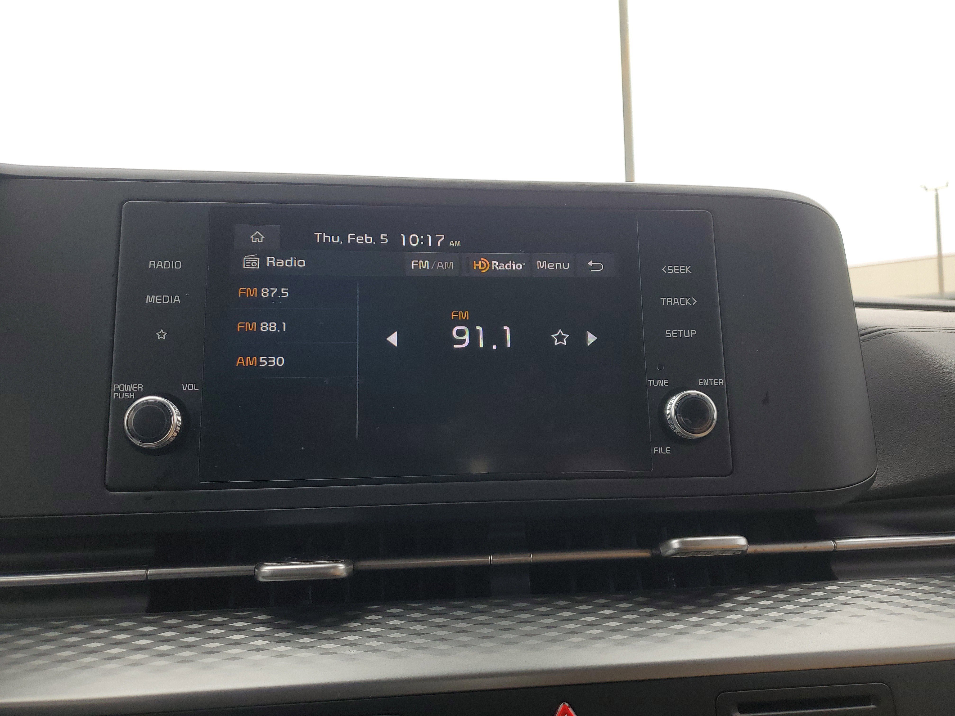 Used 2023 Kia Carnival LX image 19