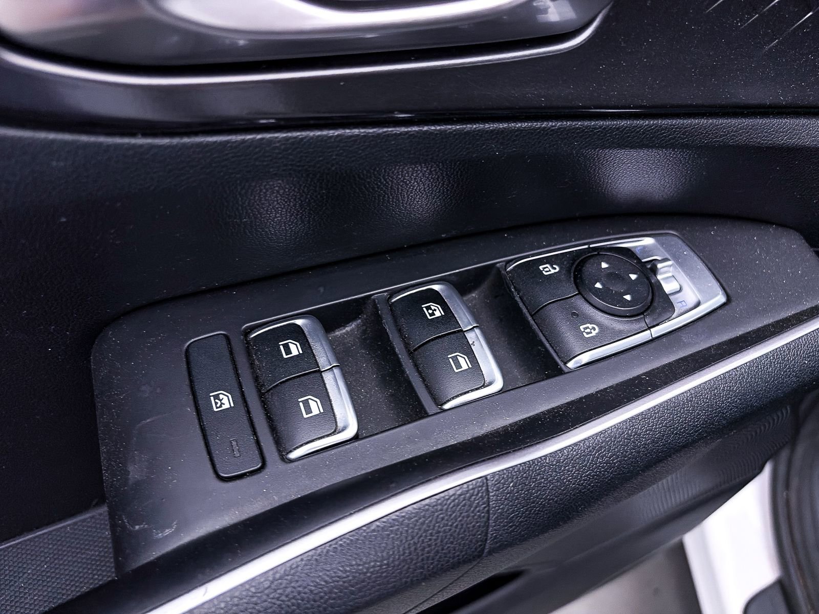 Used 2021 Kia Sorento LX image 12