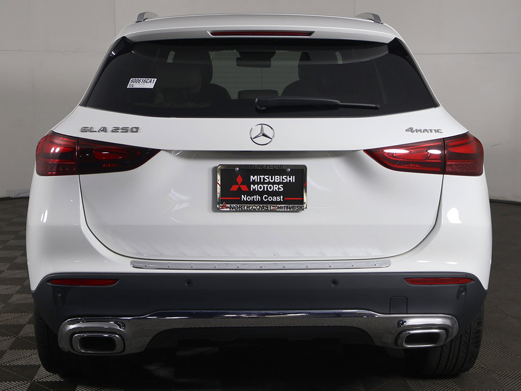 Used 2024 Mercedes-Benz GLA 250 4MATIC w/ Winter Heating Package image 10
