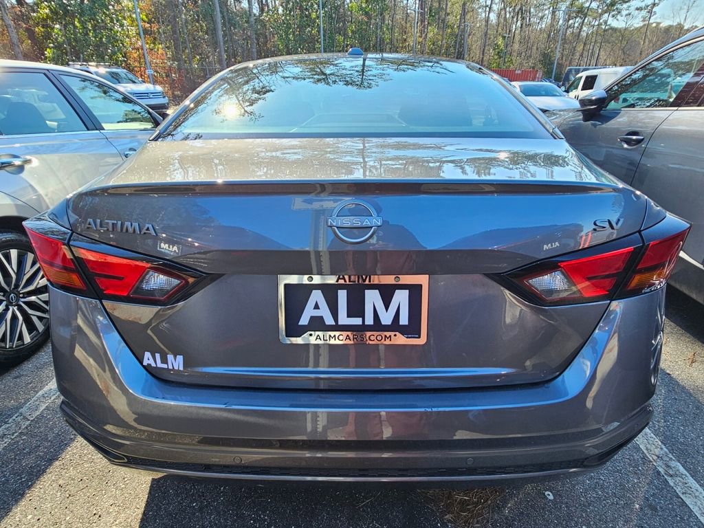 Used 2024 Nissan Altima 2.5 SV image 7