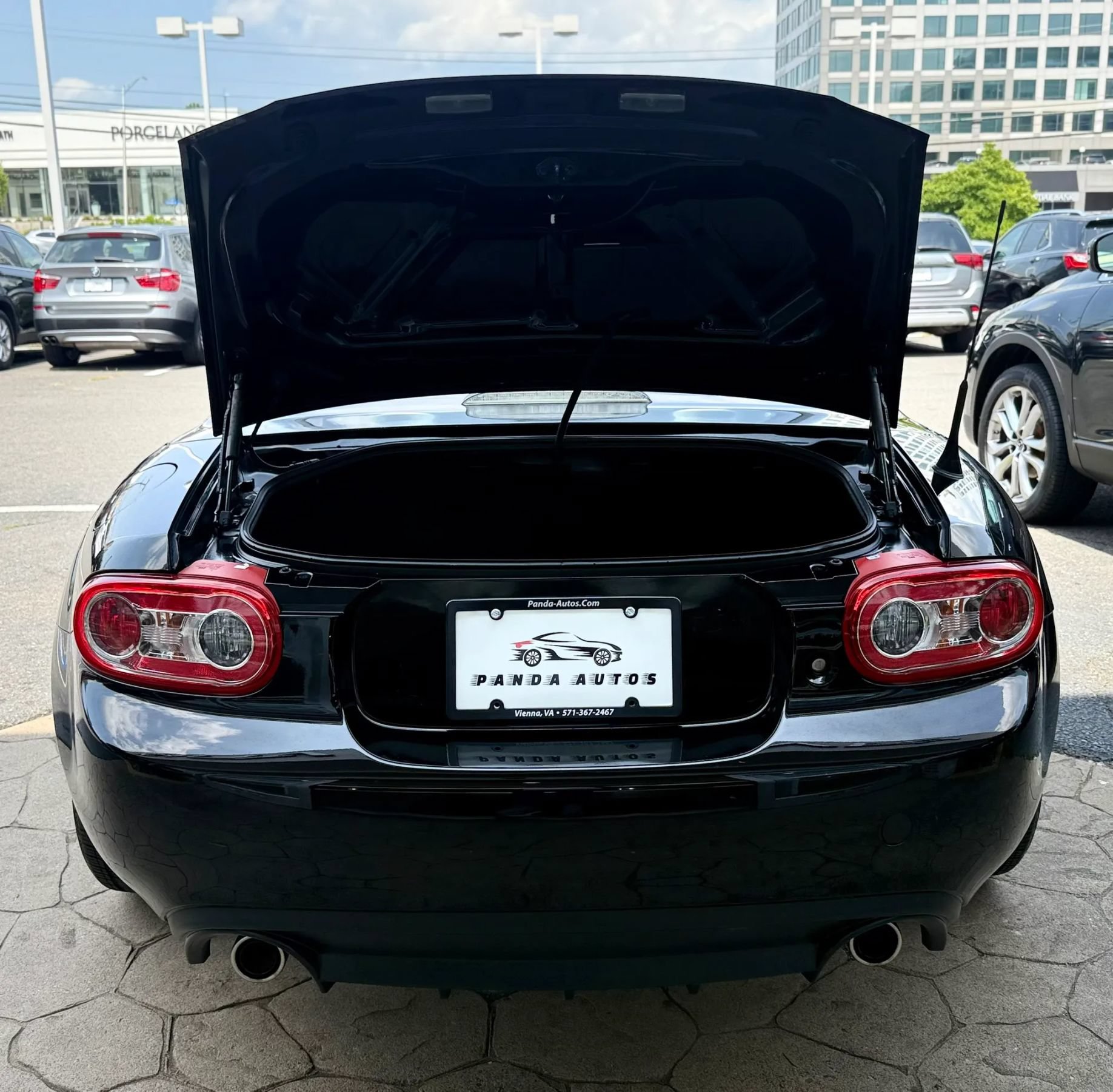 Used 2009 MAZDA MX-5 Miata Grand Touring w/ Premium Pkg RWD image 31