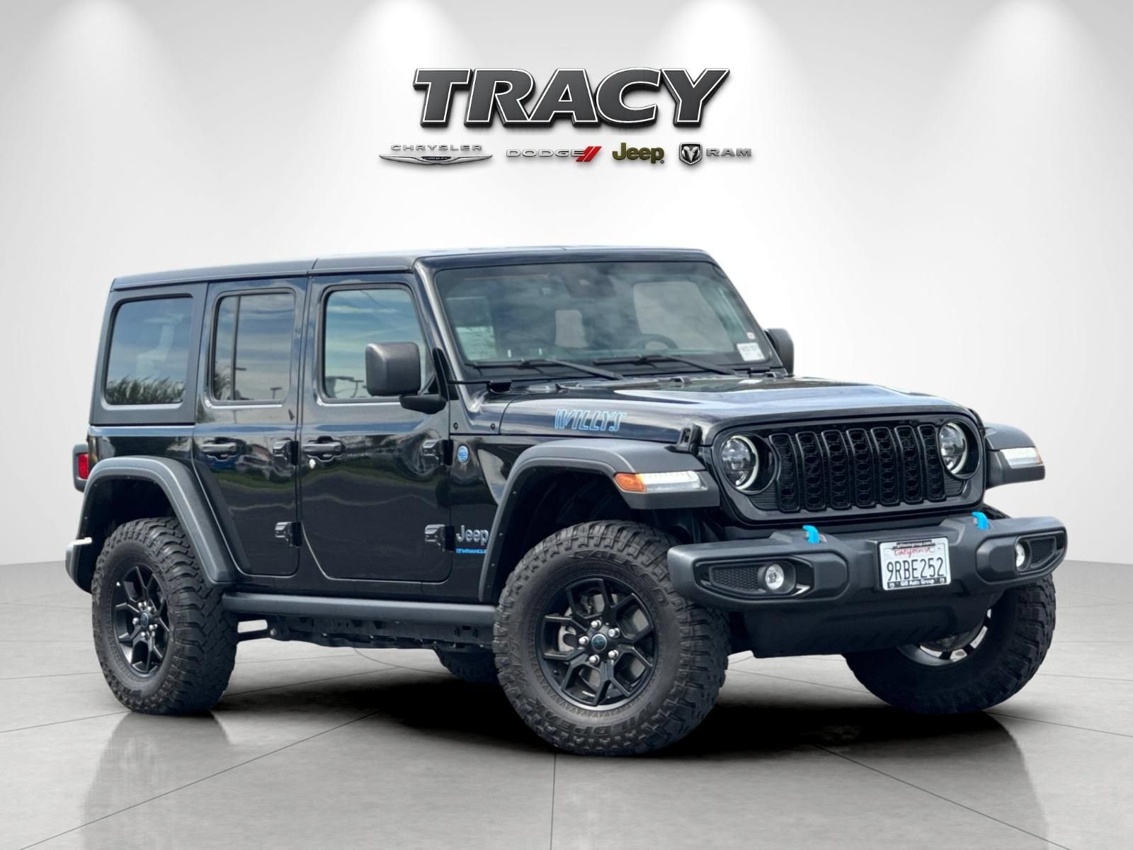 Used 2024 Jeep Wrangler Unlimited AWD/4WD image 2