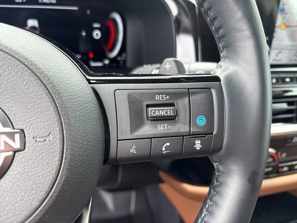 Used 2023 Nissan Pathfinder Platinum w/ Lighting Package (N93) AWD/4WD image 18
