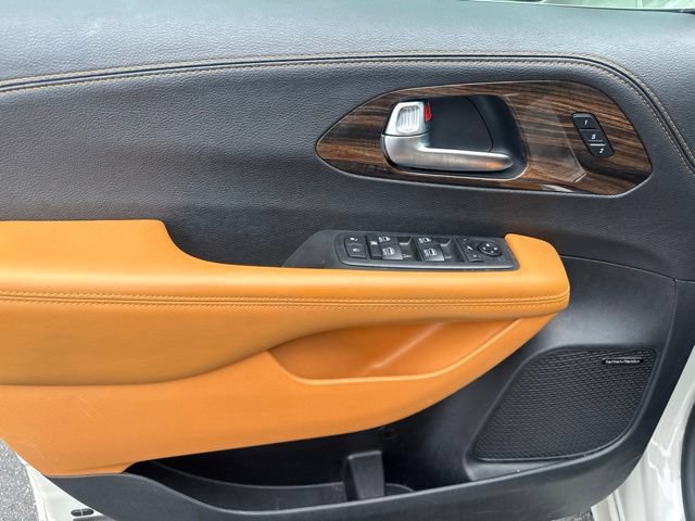 Used 2021 Chrysler Pacifica Pinnacle AWD/4WD image 25
