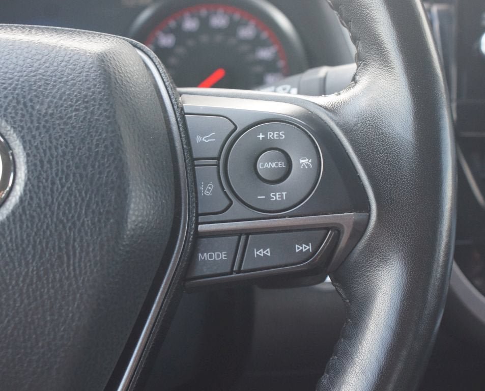 Used 2024 Toyota Camry XSE FWD image 11