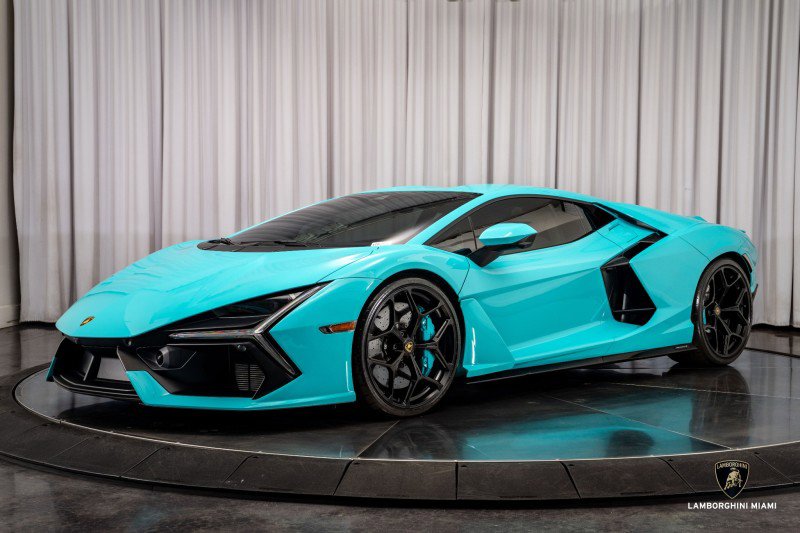 Used 2025 Lamborghini Revuelto image 10