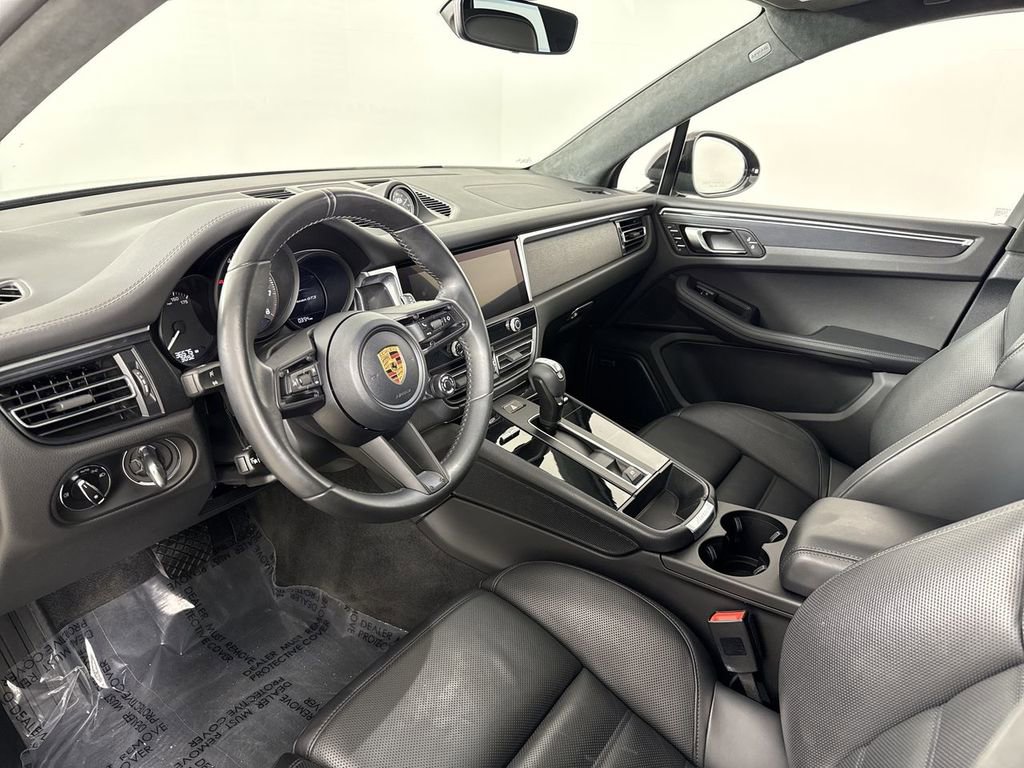 Certified 2022 Porsche Macan GTS AWD/4WD image 4