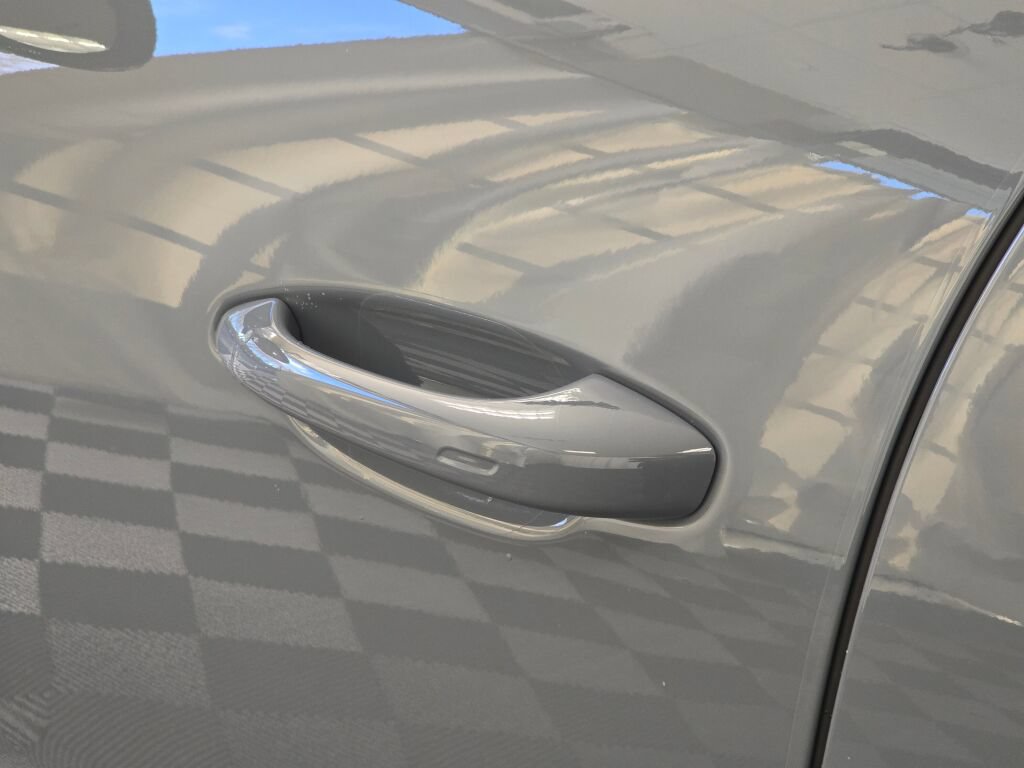 New 2026 Porsche Cayenne GTS AWD/4WD image 25