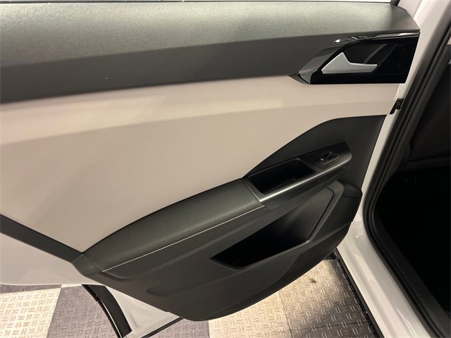 New 2026 Volkswagen Taos S image 10