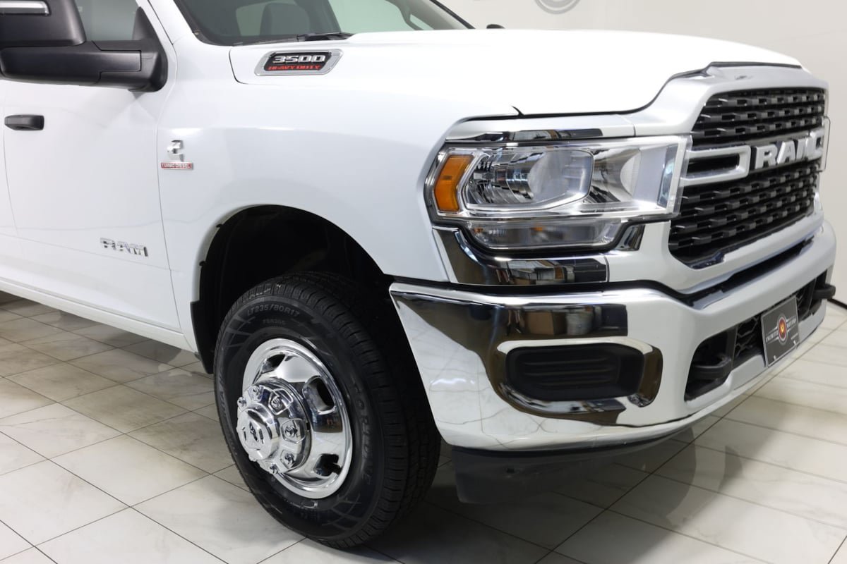 Used 2024 RAM 3500 SLT w/ Quick Order Package 2YG SLT AWD/4WD image 37