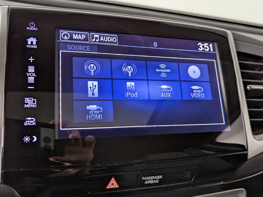 Used 2017 Honda Pilot Touring image 36