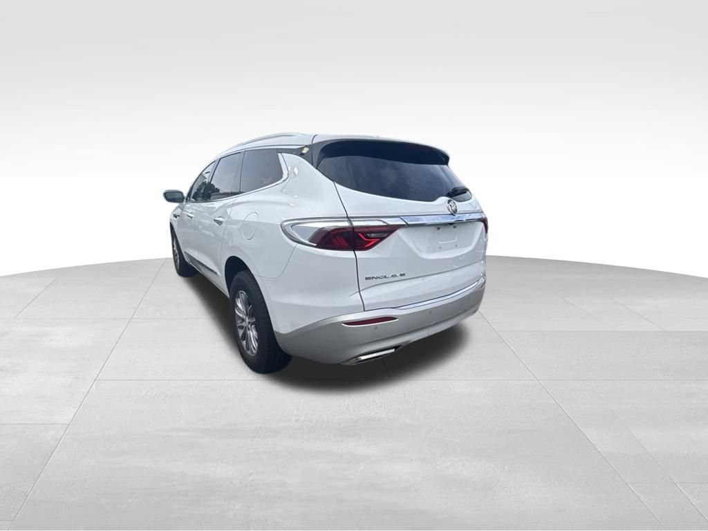 Used 2023 Buick Enclave Essence FWD image 4