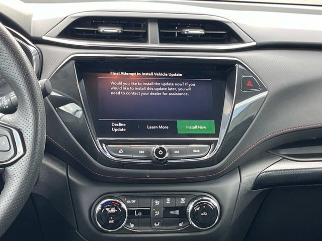 Used 2022 Chevrolet TrailBlazer RS w/ Technology Package FWD image 18
