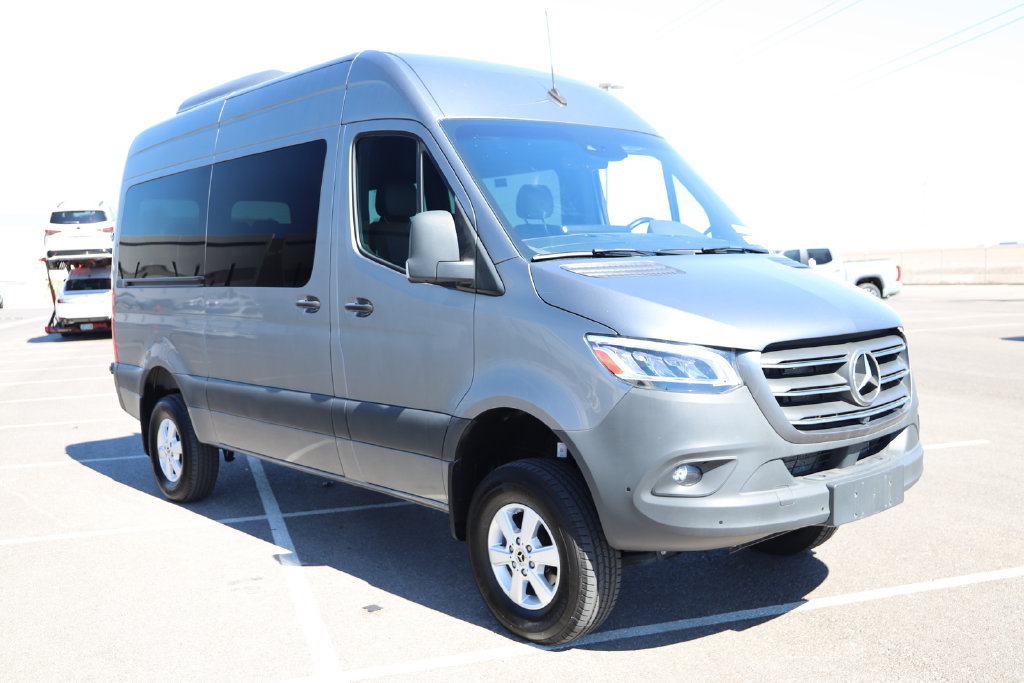 Used 2023 Mercedes-Benz Sprinter 2500 image 2
