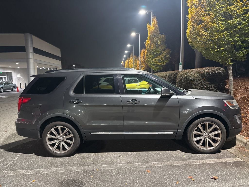 Used 2016 Ford Explorer Limited w/ Equipment Group 301A image 5