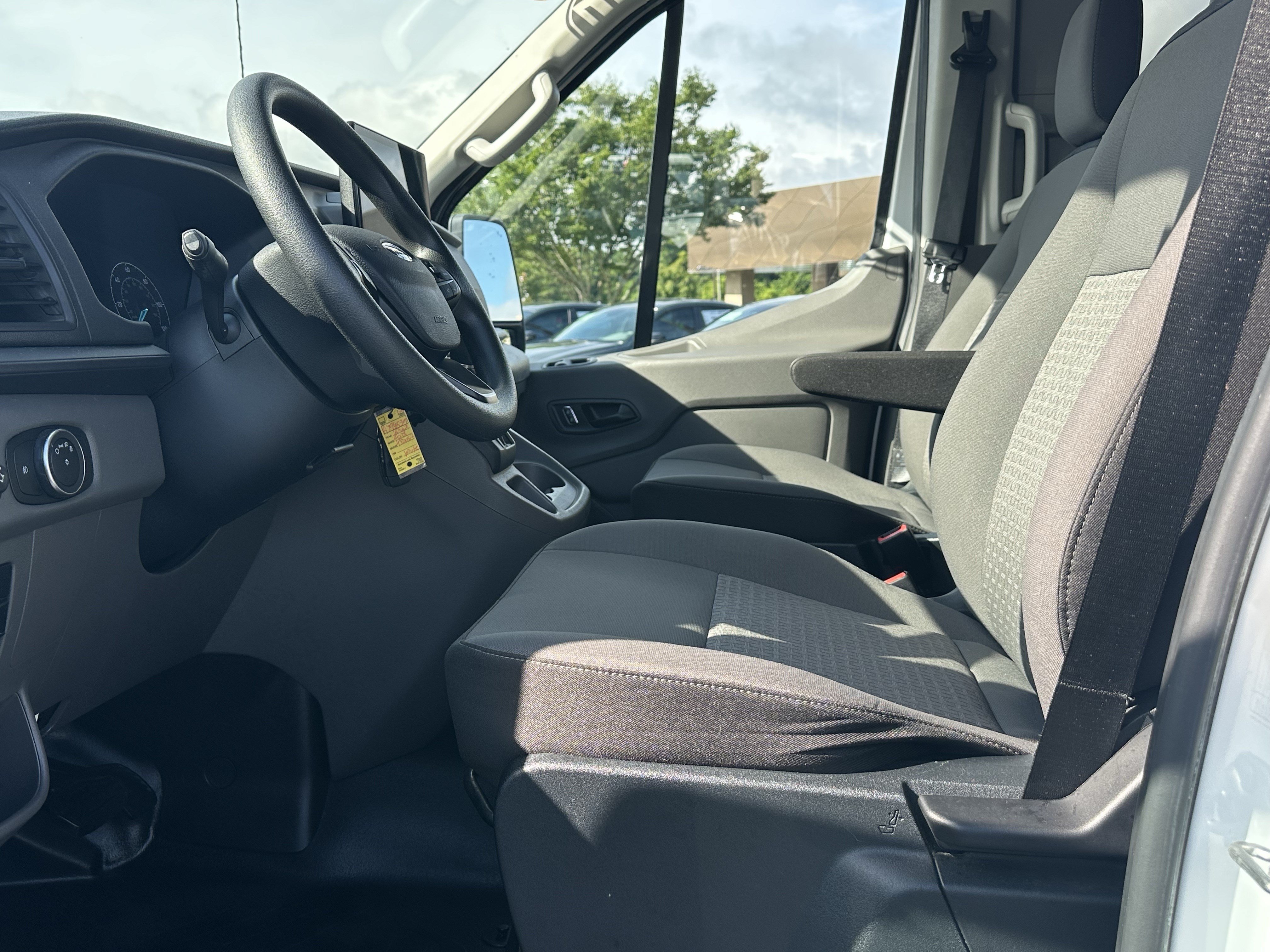 Used 2022 Ford Transit 350 XLT RWD image 9