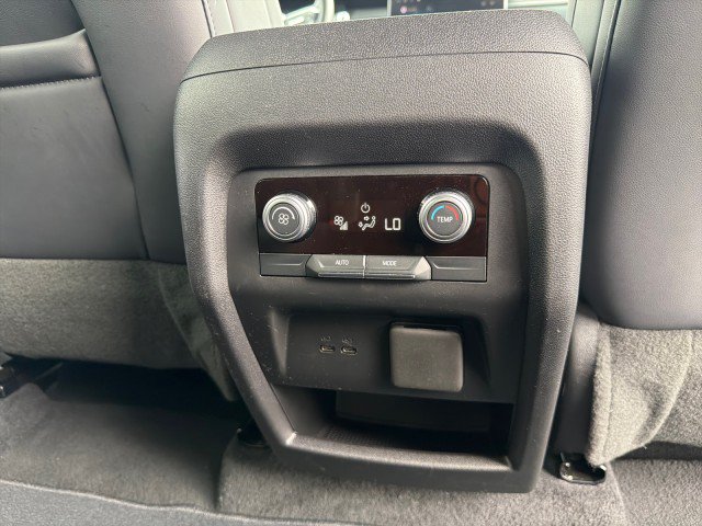 Used 2026 GMC Acadia Elevation w/ Elevation Premium Package FWD image 14
